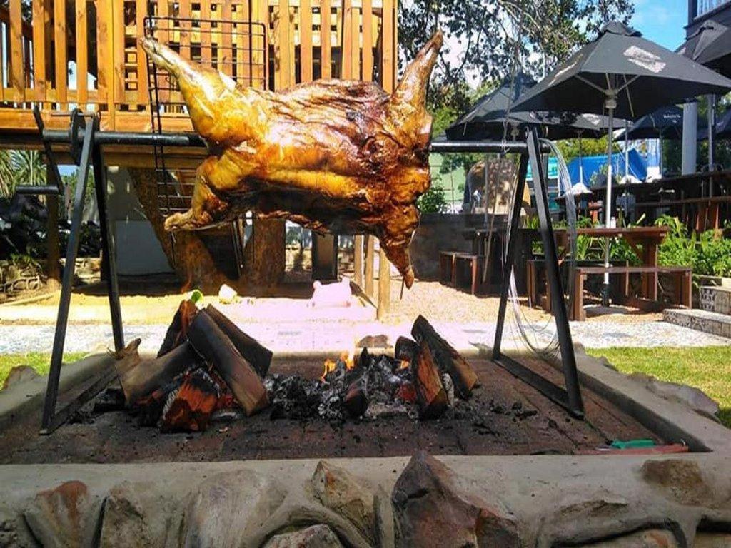 Barrel And Blues Inn Swellendam Ngoại thất bức ảnh