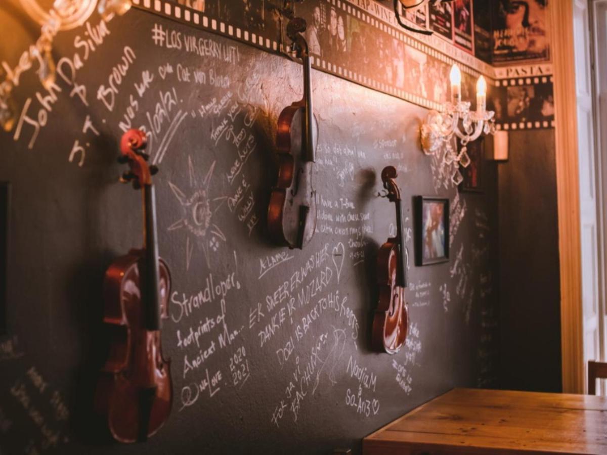 Barrel And Blues Inn Swellendam Ngoại thất bức ảnh
